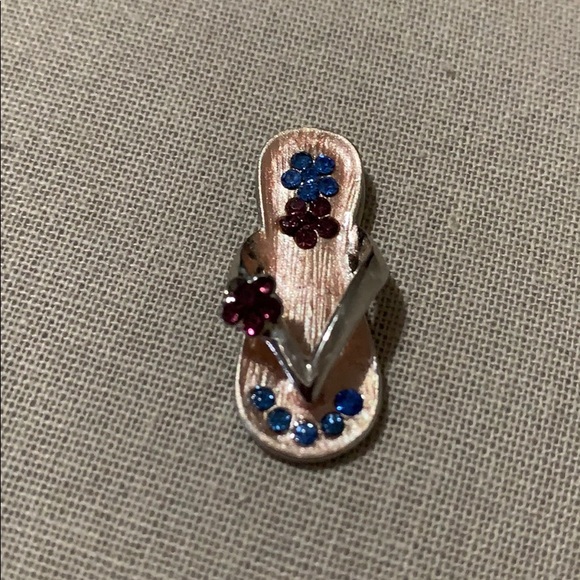 A Flip Flop Pendant - Picture 3 of 4